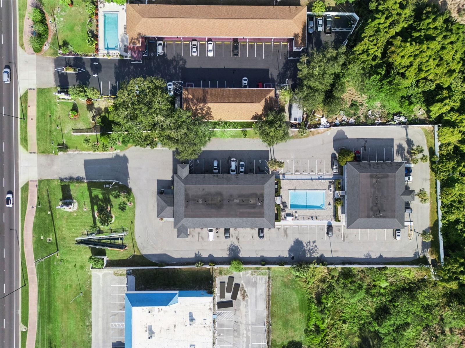 Image 16 of 23 For 4643 Irlo Bronson Memorial Highway