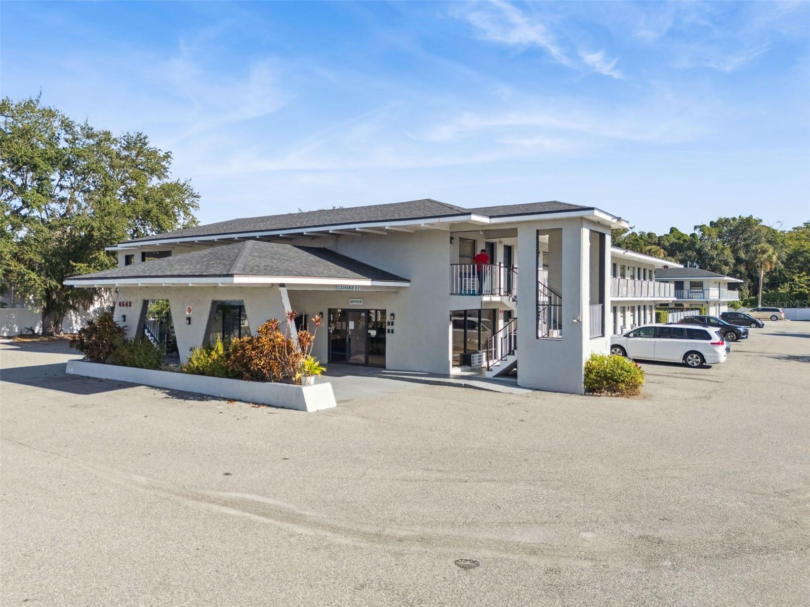 Image 4 of 23 For 4643 Irlo Bronson Memorial Highway