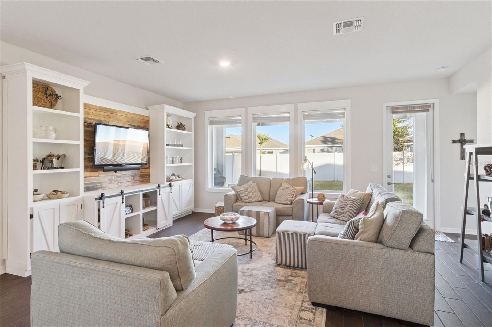 Image 17 of 50 For 2916 Deerberry Lane