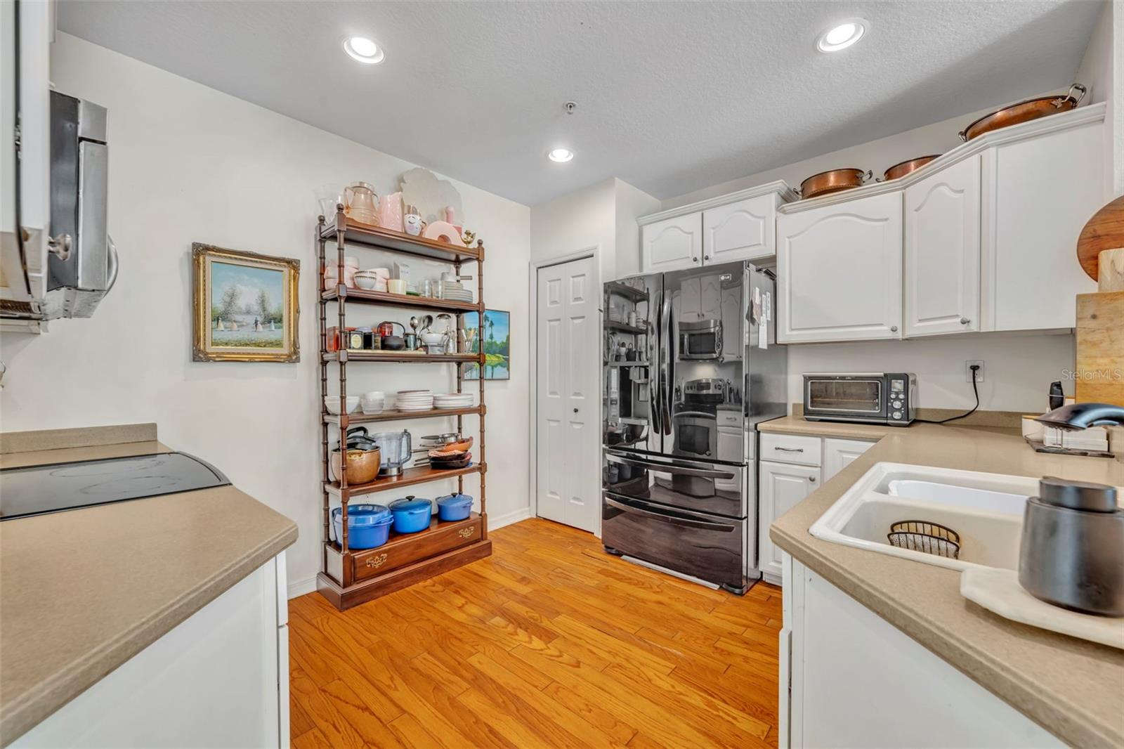 Image 12 of 32 For 1053 Oak Pond Drive 302