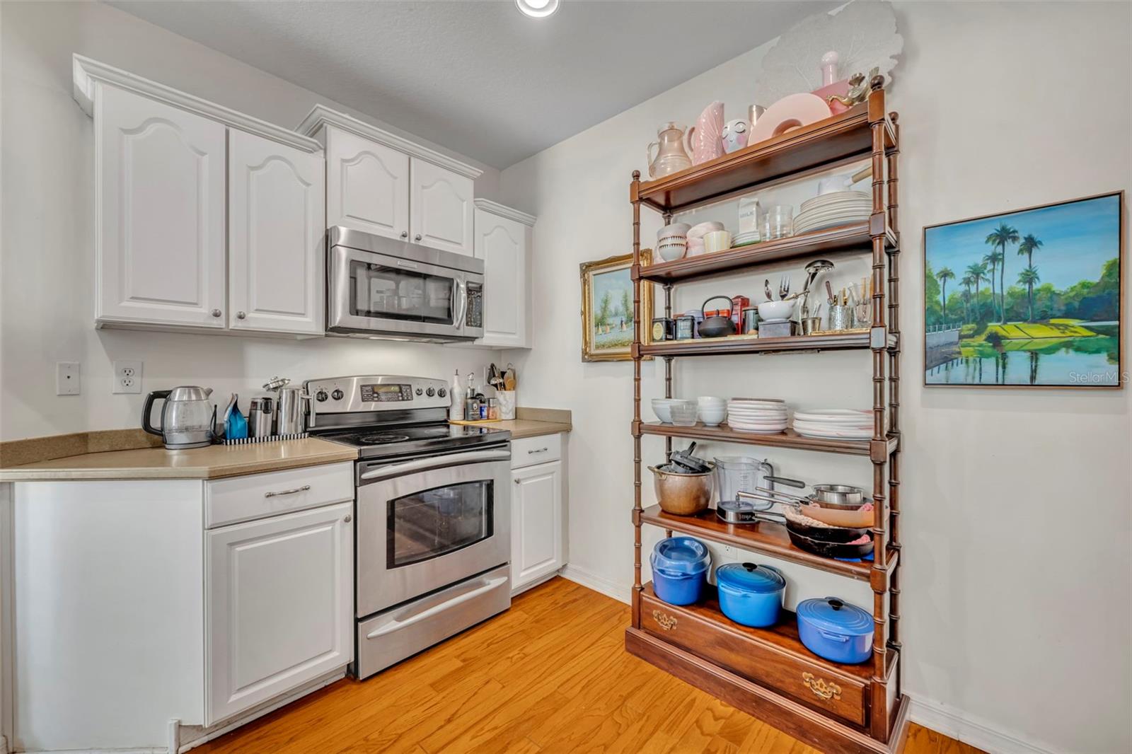 Image 14 of 32 For 1053 Oak Pond Drive 302