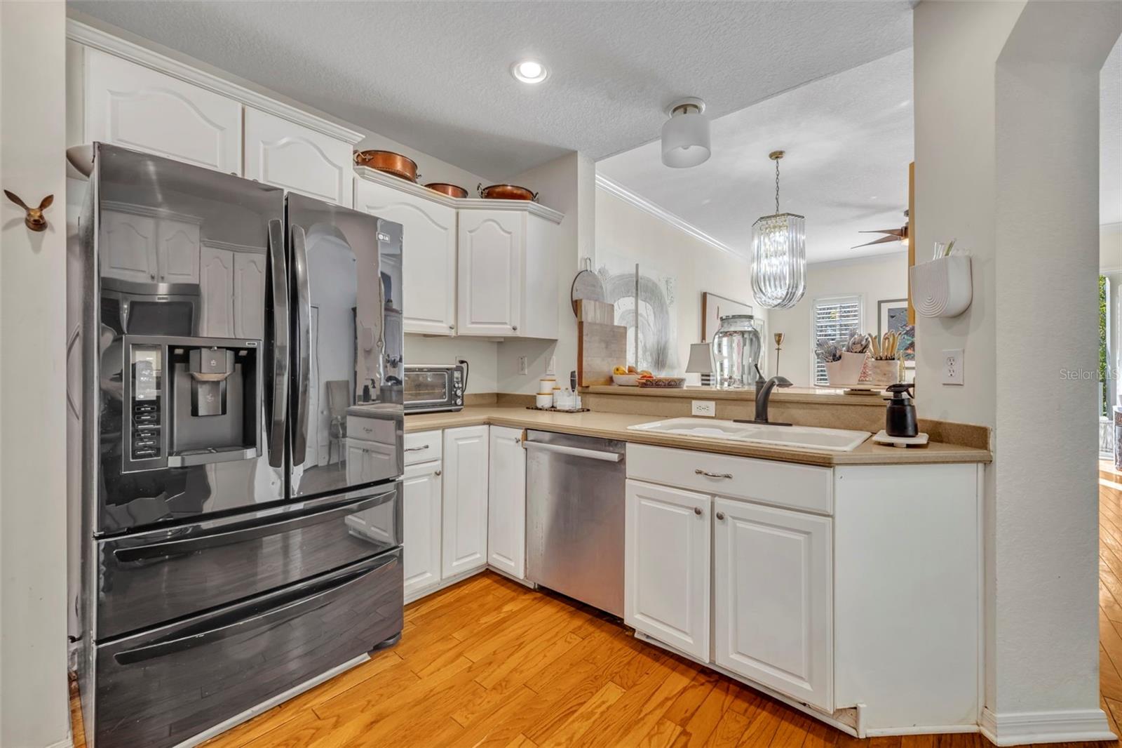 Image 15 of 32 For 1053 Oak Pond Drive 302