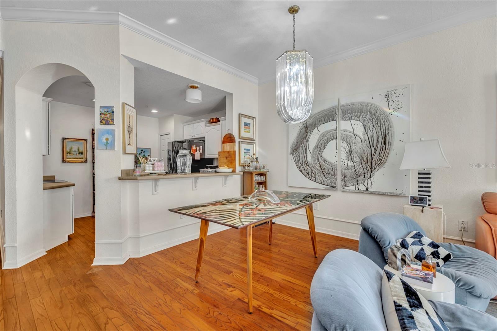 Image 6 of 32 For 1053 Oak Pond Drive 302