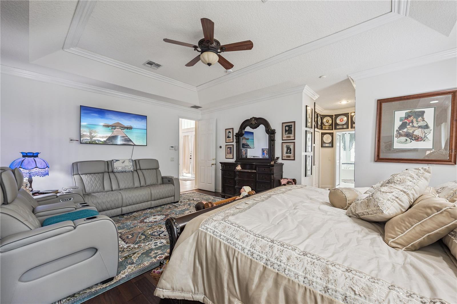 Image 20 of 39 For 2564 Chapala Drive