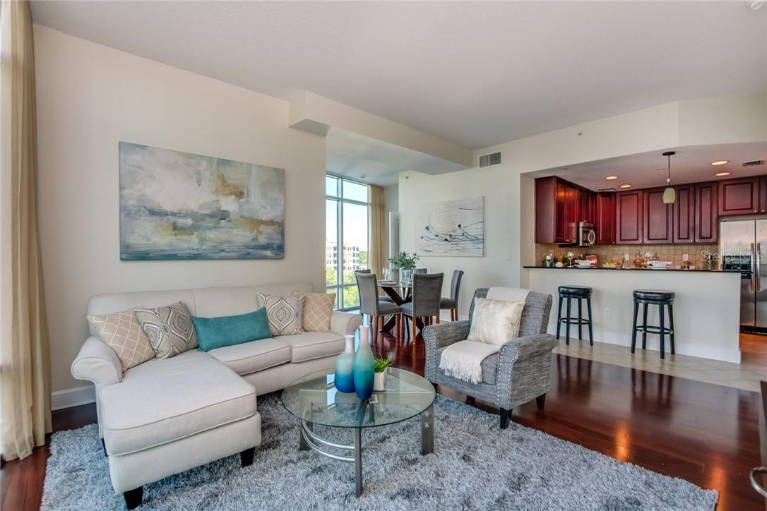 Image 10 of 35 For 101 Eola Drive 621