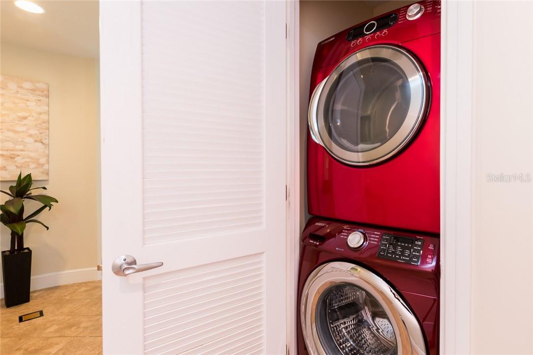 Image 25 of 35 For 101 Eola Drive 621