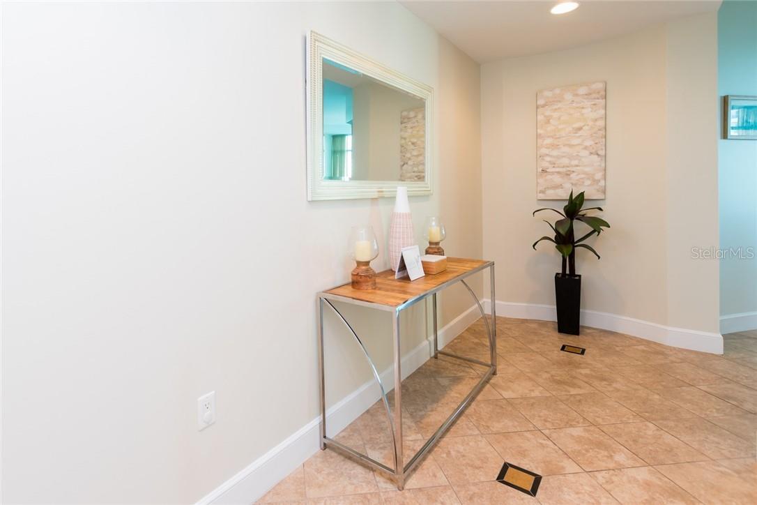 Image 4 of 35 For 101 Eola Drive 621