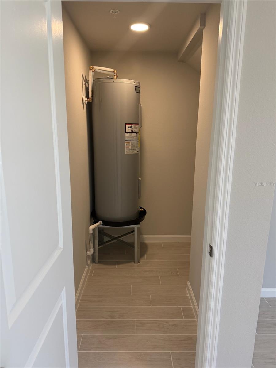 Image 17 of 37 For 619 Pothos Street