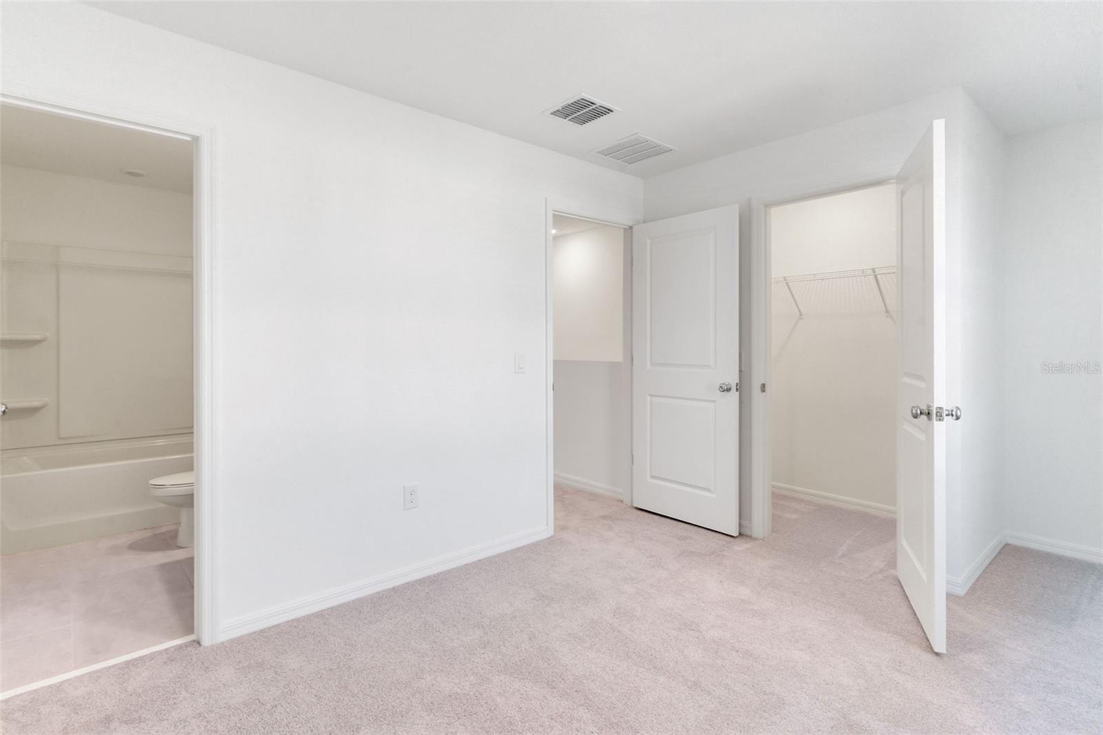 Image 34 of 48 For 2987 Skyline Loop