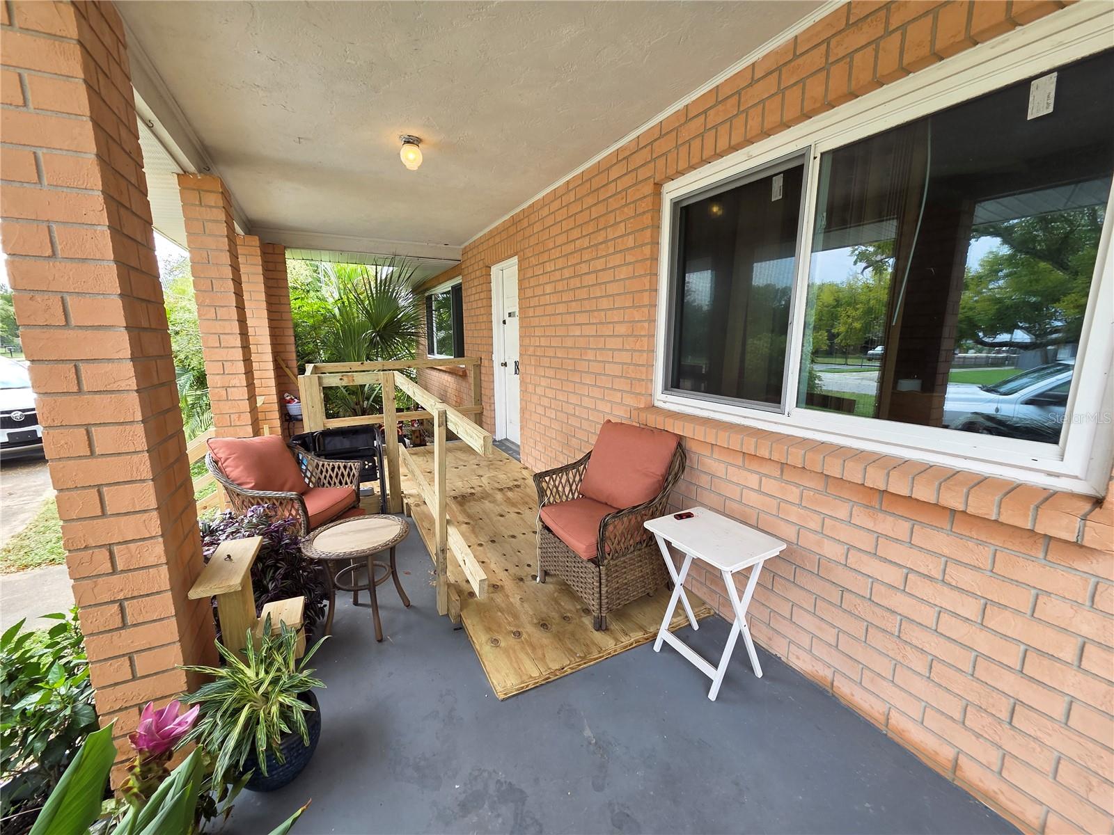 Image 4 of 41 For 1836 Palmetto Avenue