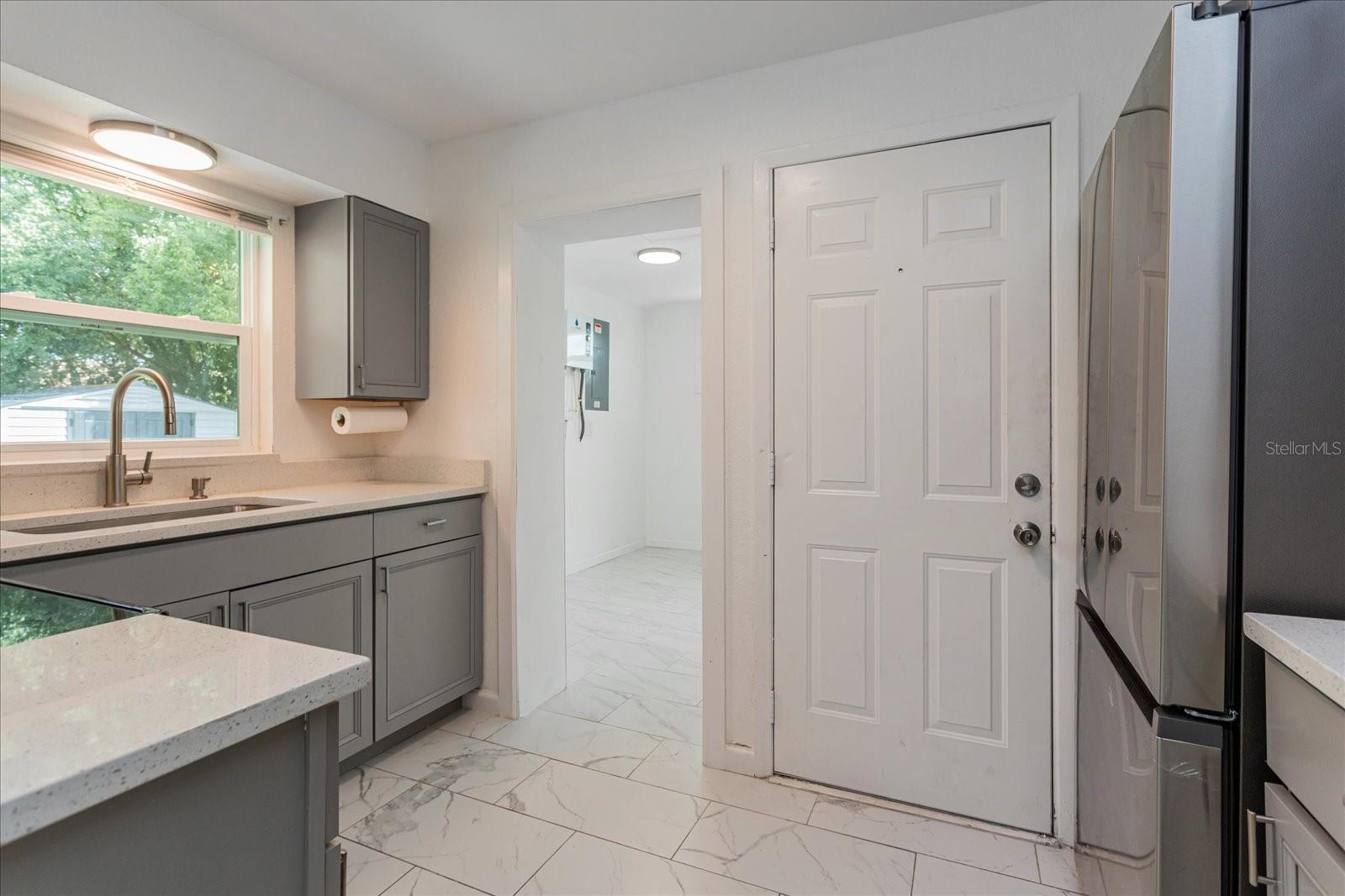 Image 8 of 15 For 1907 Brown Street