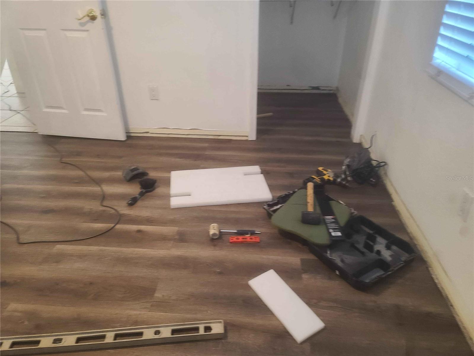 Image 10 of 13 For 833 Disston Avenue