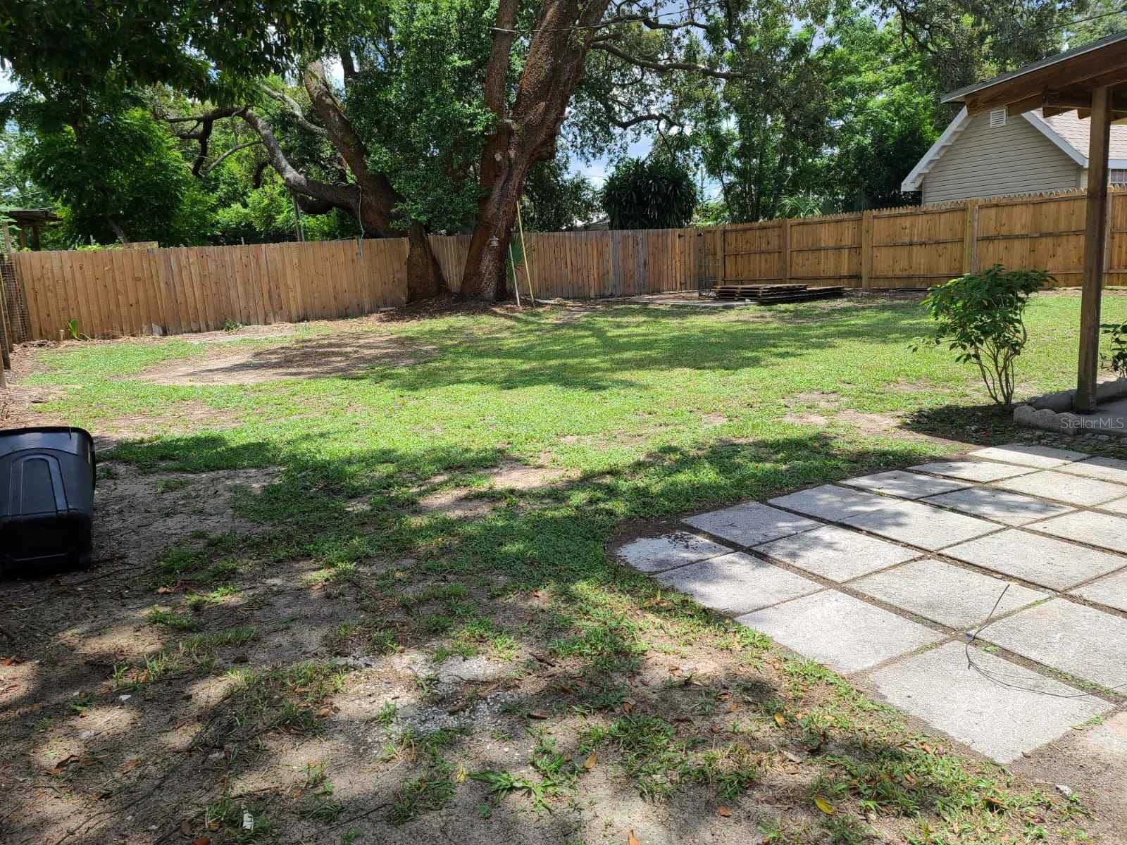 Image 12 of 13 For 833 Disston Avenue