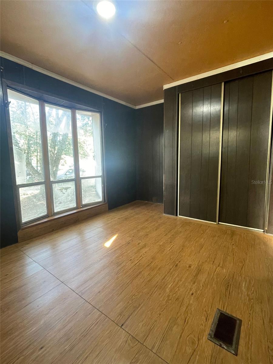 Image 22 of 25 For 15756 Trigonia Street