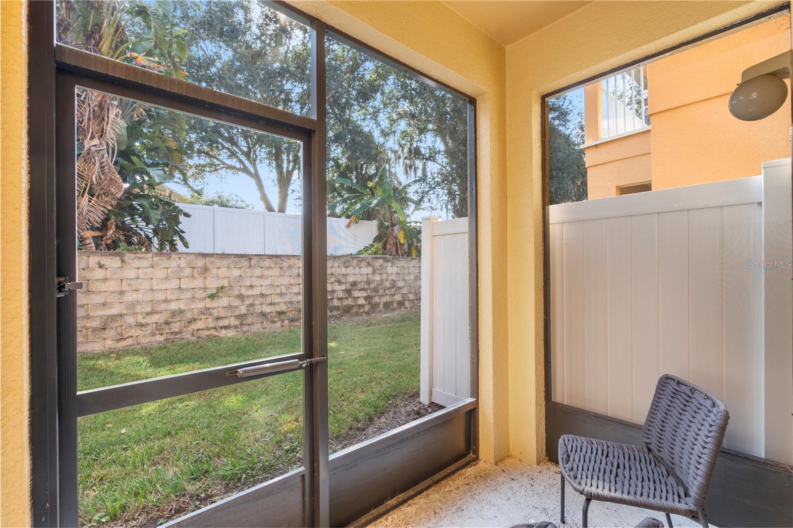 Image 14 of 31 For 2020 Retreat View Circle