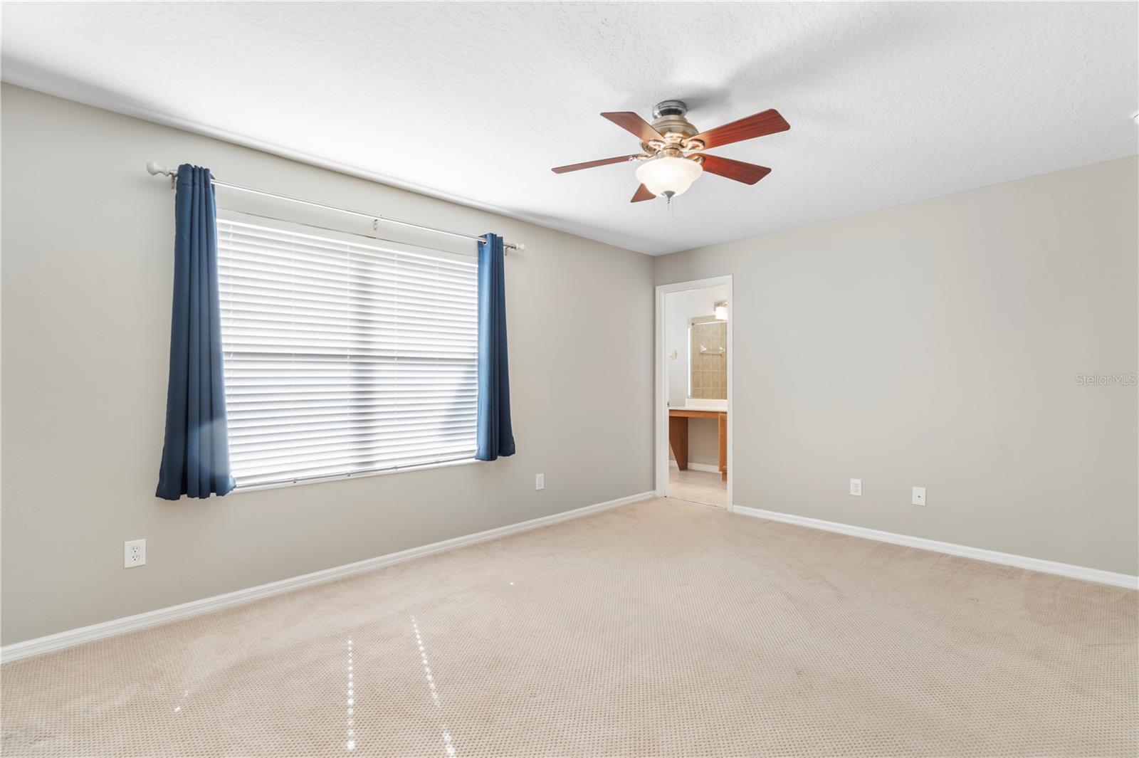 Image 21 of 31 For 2020 Retreat View Circle