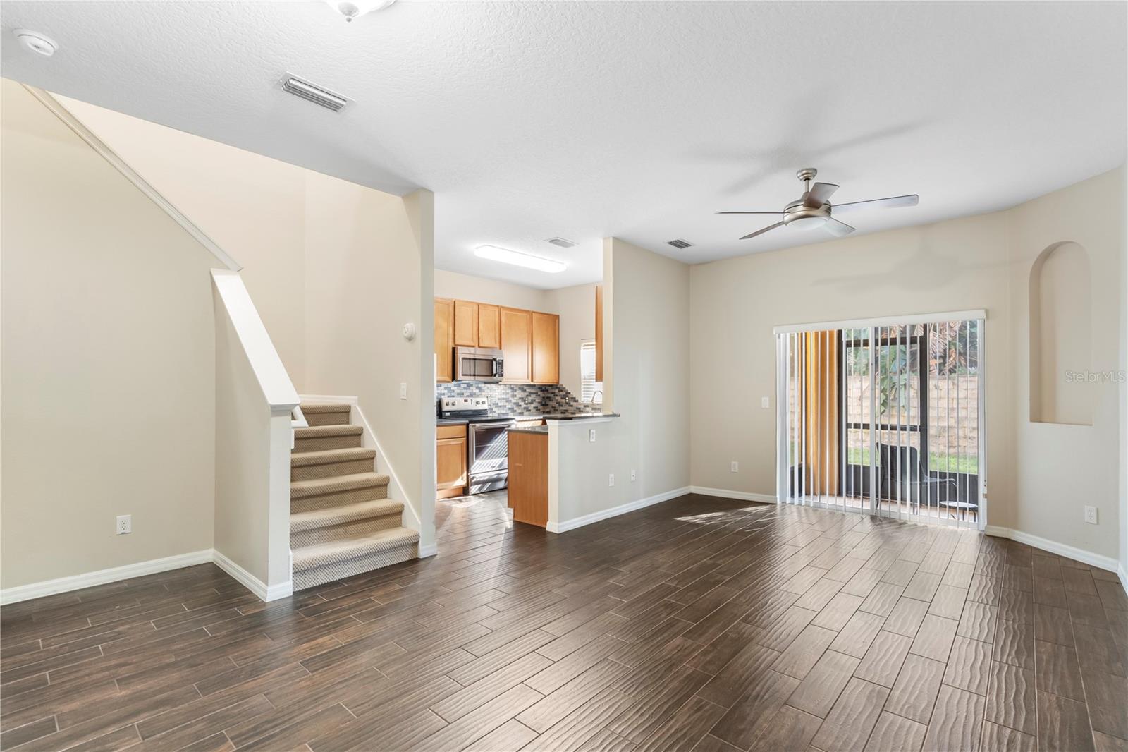 Image 6 of 31 For 2020 Retreat View Circle