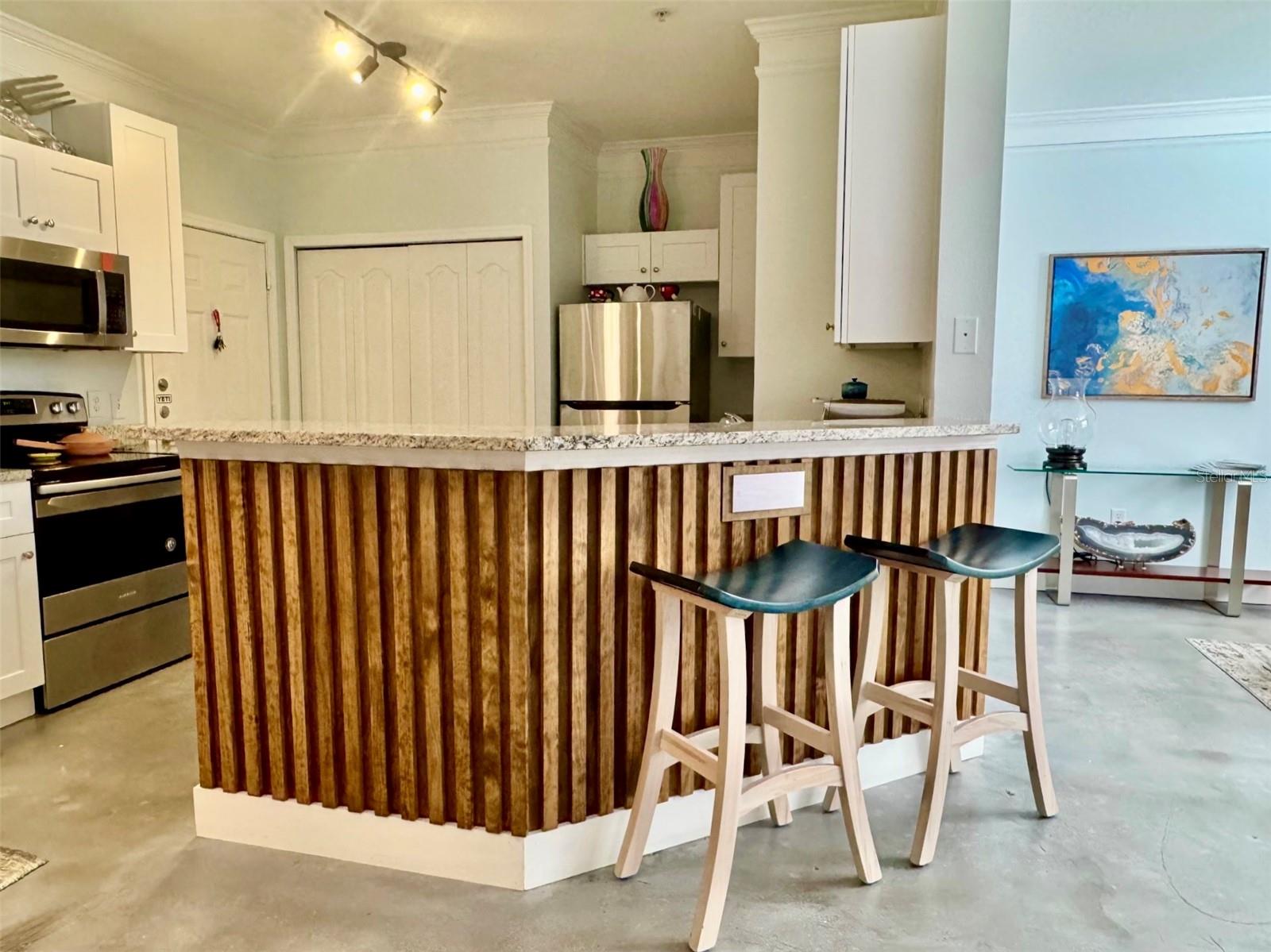 Image 3 of 25 For 8842 Villa View Circle 108