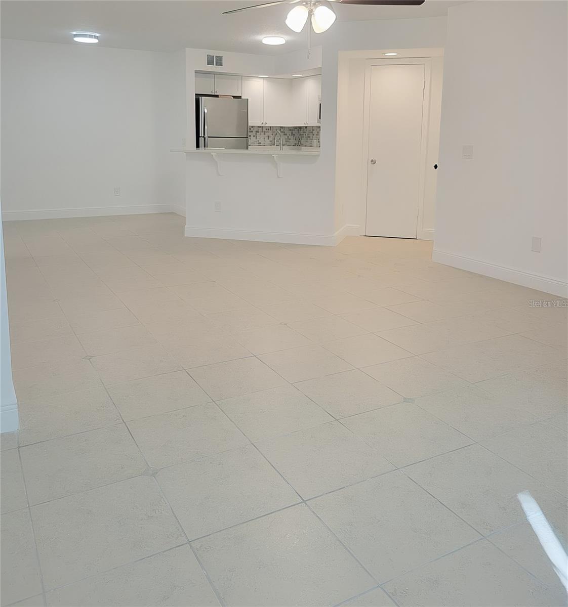 Image 10 of 29 For 4528 Commander Drive 2011