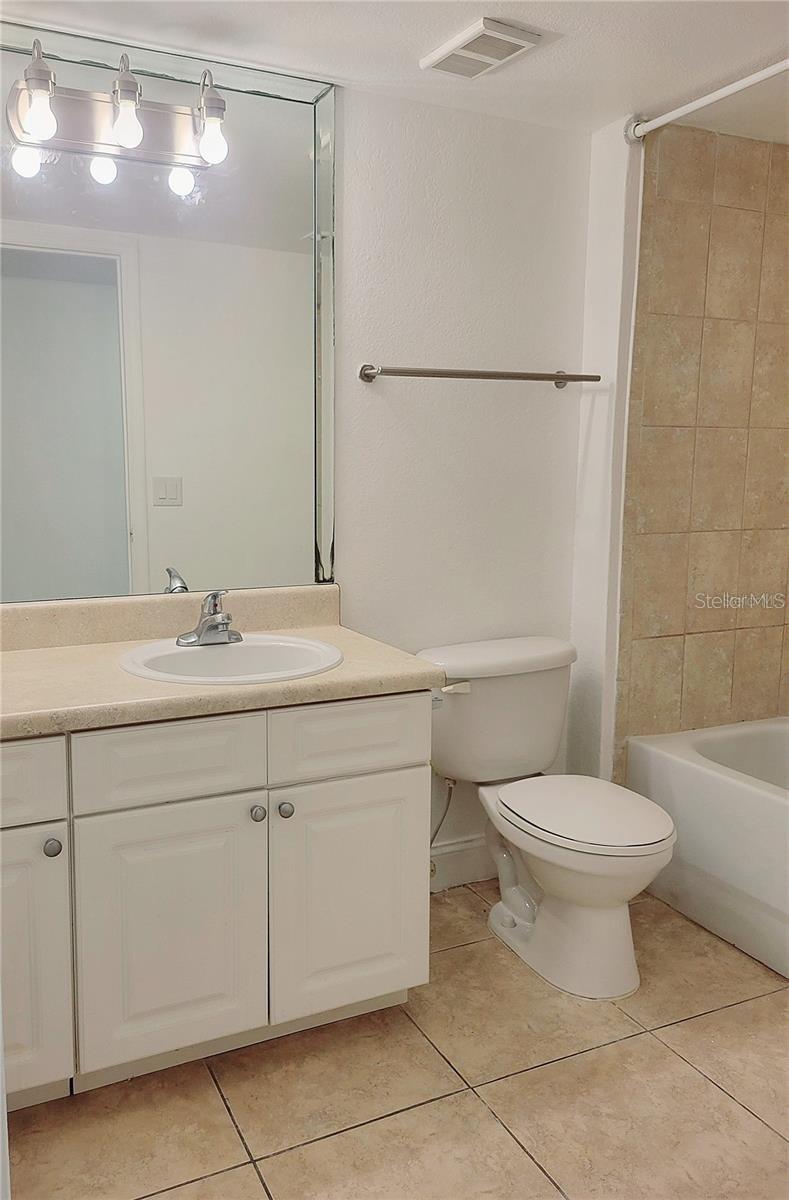 Image 19 of 29 For 4528 Commander Drive 2011