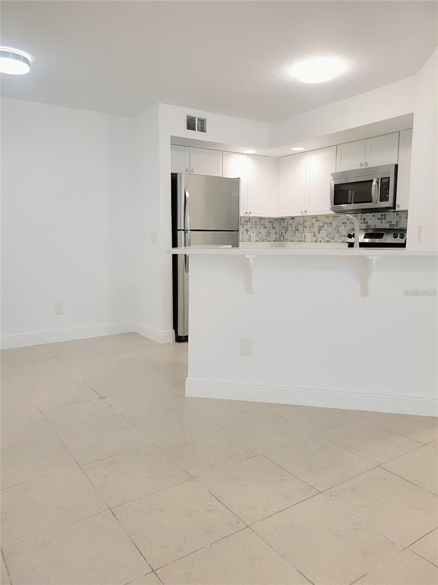 Image 4 of 29 For 4528 Commander Drive 2011