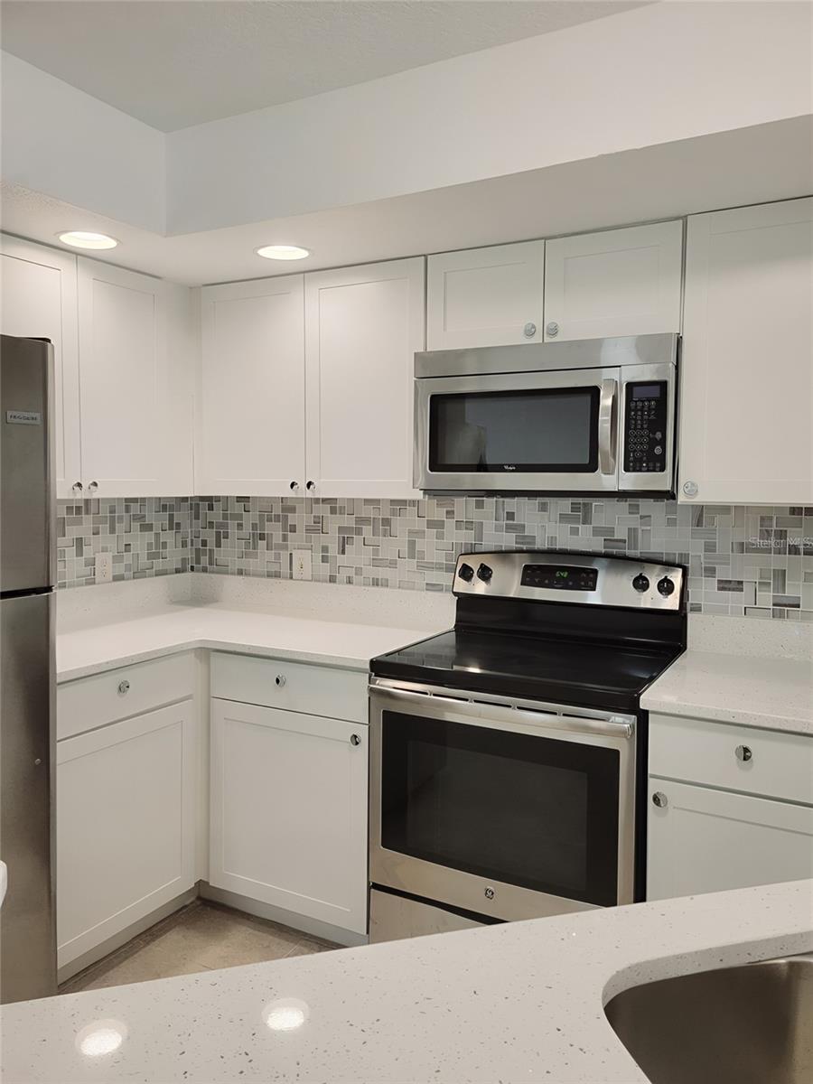 Image 5 of 29 For 4528 Commander Drive 2011