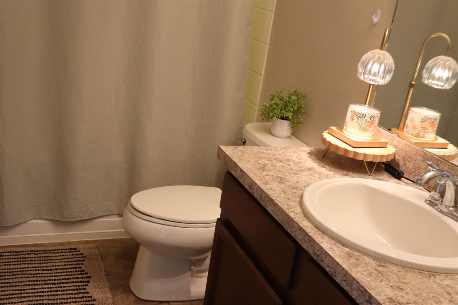 Image 19 of 21 For 3026 Victoria Glen Drive