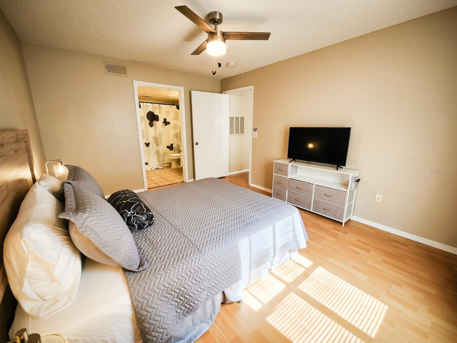 Image 21 of 38 For 2216 Grand Cayman Court 1425