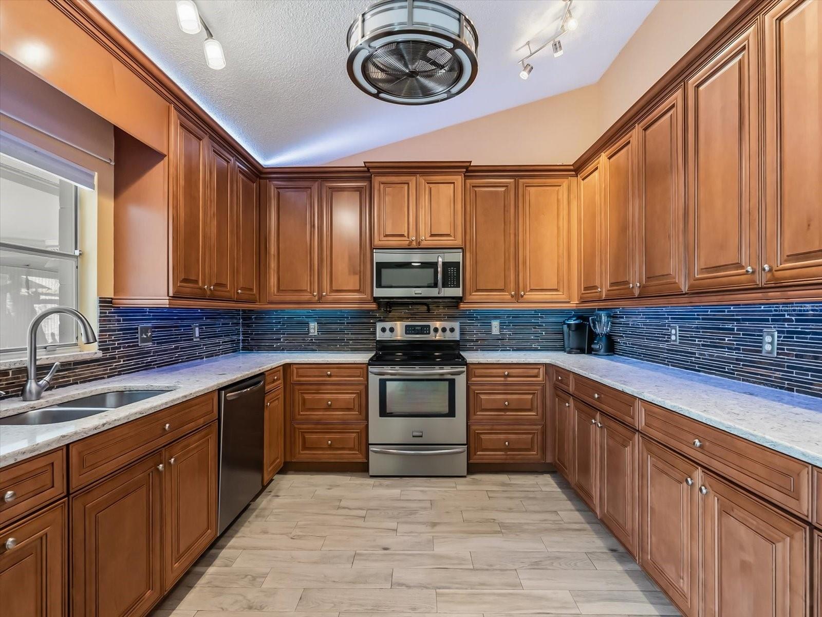 Image 3 of 49 For 2034 Ambergris Drive