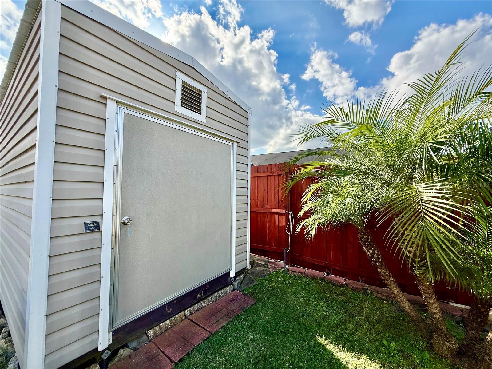 Image 33 of 49 For 2034 Ambergris Drive