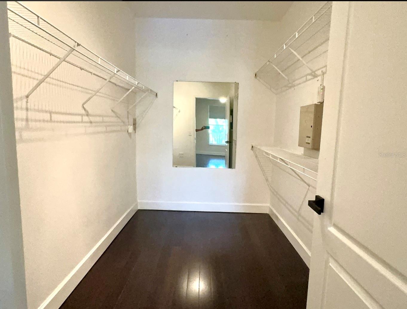 Image 17 of 36 For 8843 Villa View Circle 207