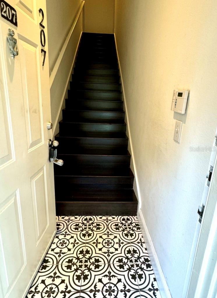 Image 25 of 36 For 8843 Villa View Circle 207