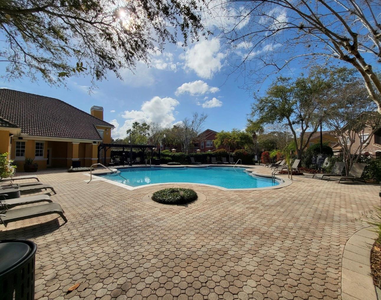 Image 33 of 36 For 8843 Villa View Circle 207