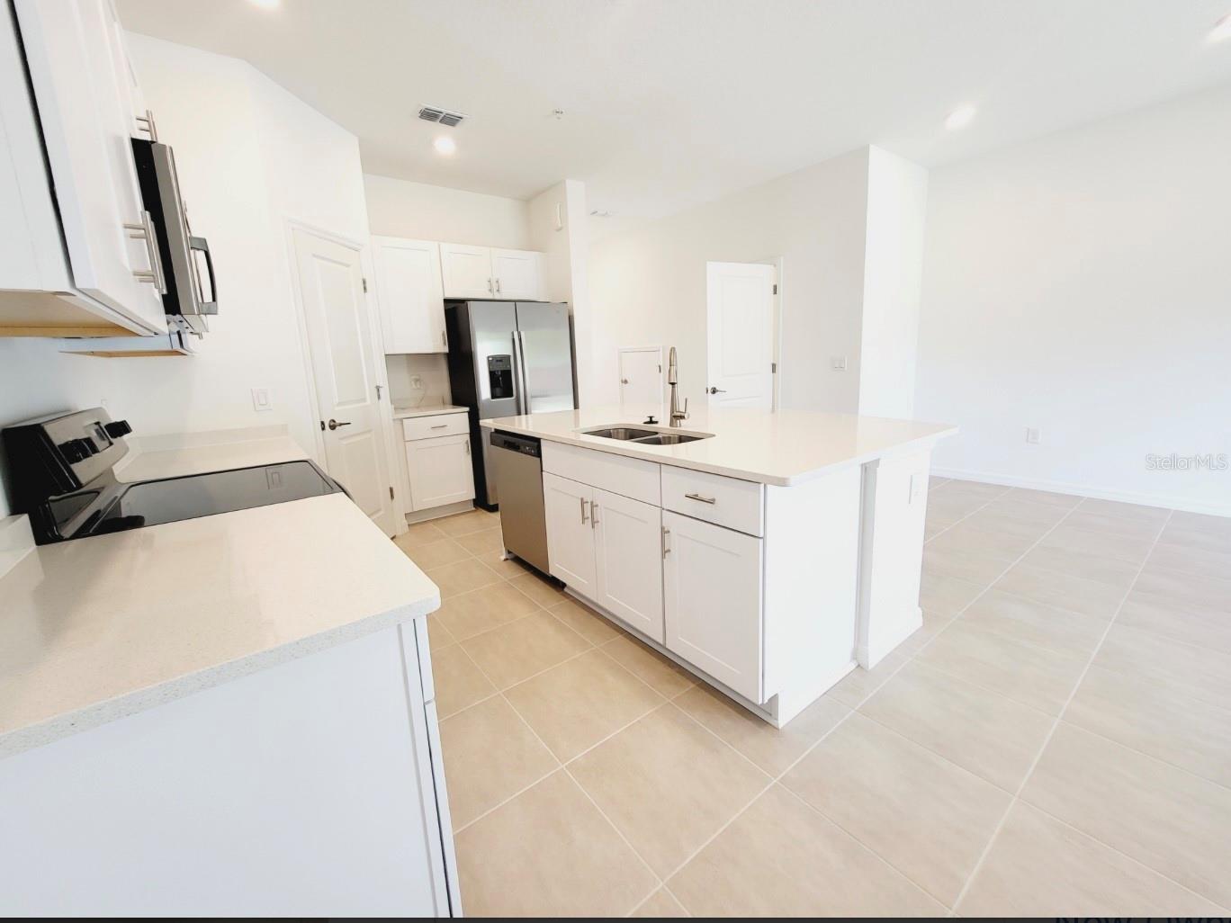 Image 6 of 17 For 1811 Roosevelt Place