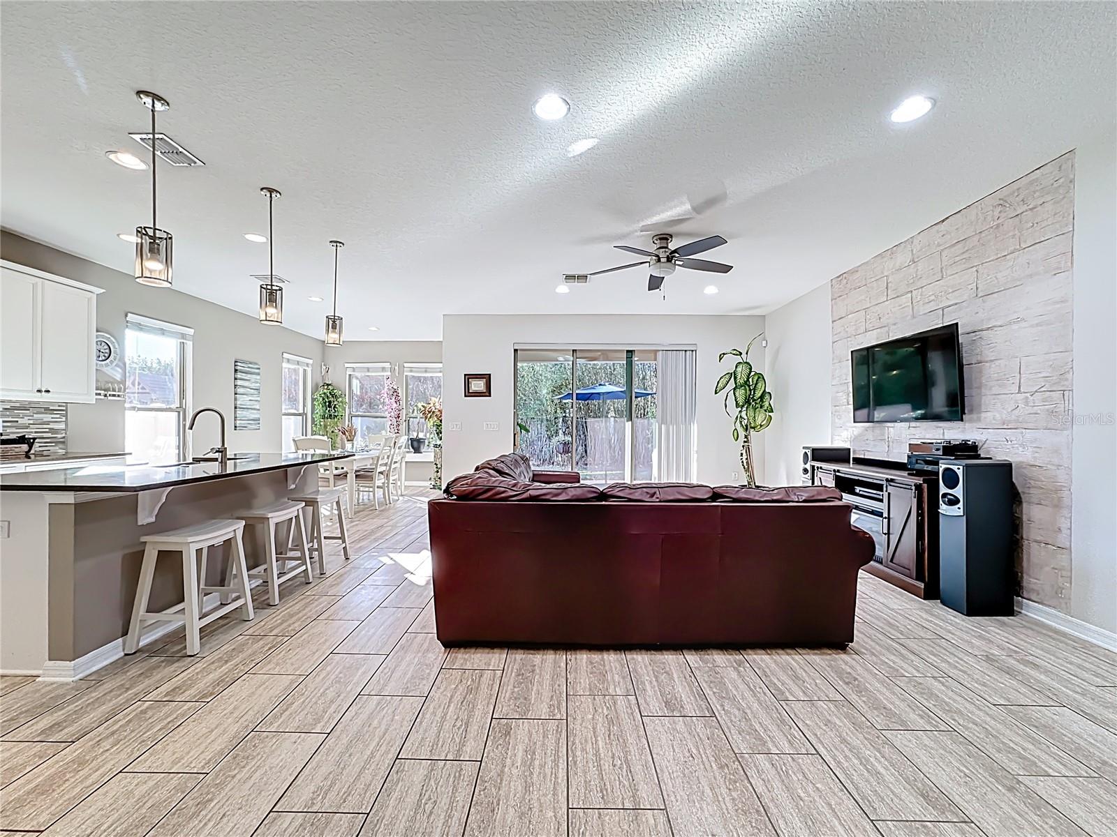 Image 10 of 48 For 1234 Fountain Coin Loop