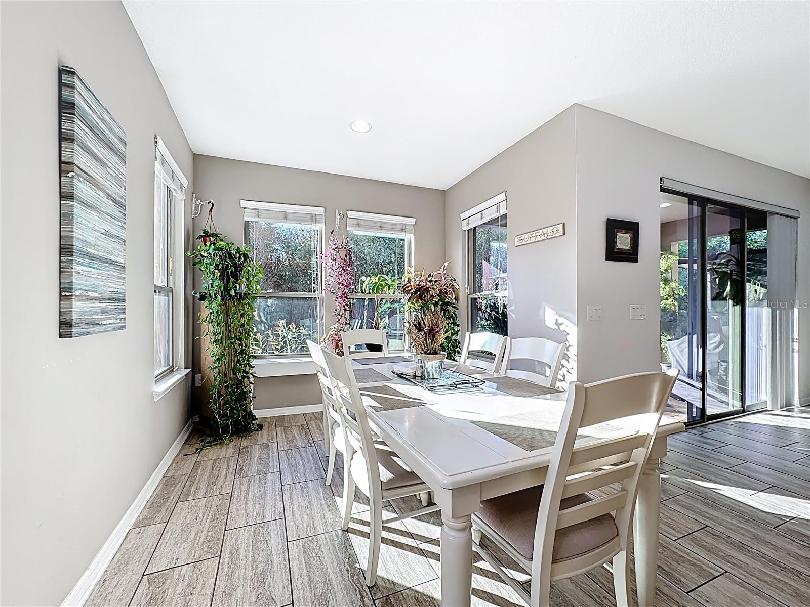 Image 16 of 48 For 1234 Fountain Coin Loop