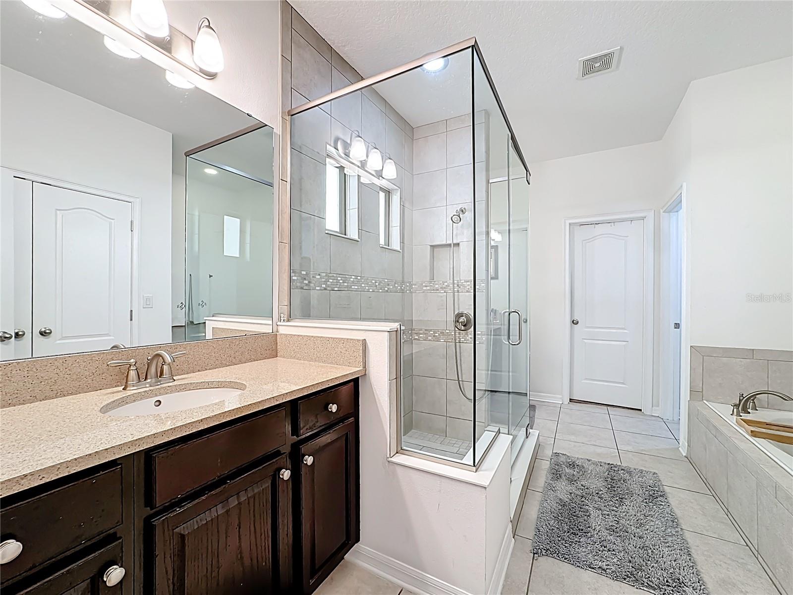 Image 25 of 48 For 1234 Fountain Coin Loop