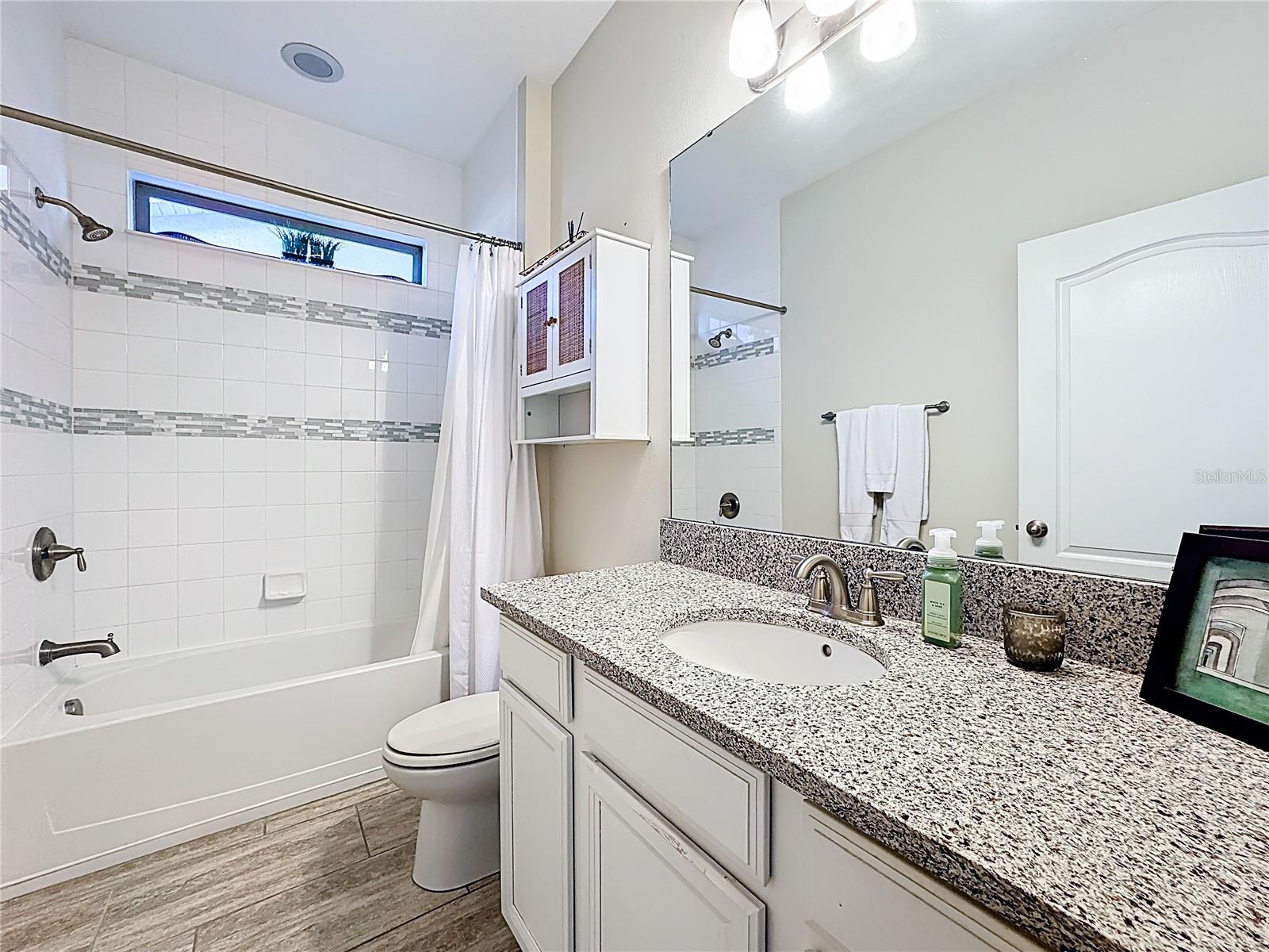 Image 32 of 48 For 1234 Fountain Coin Loop