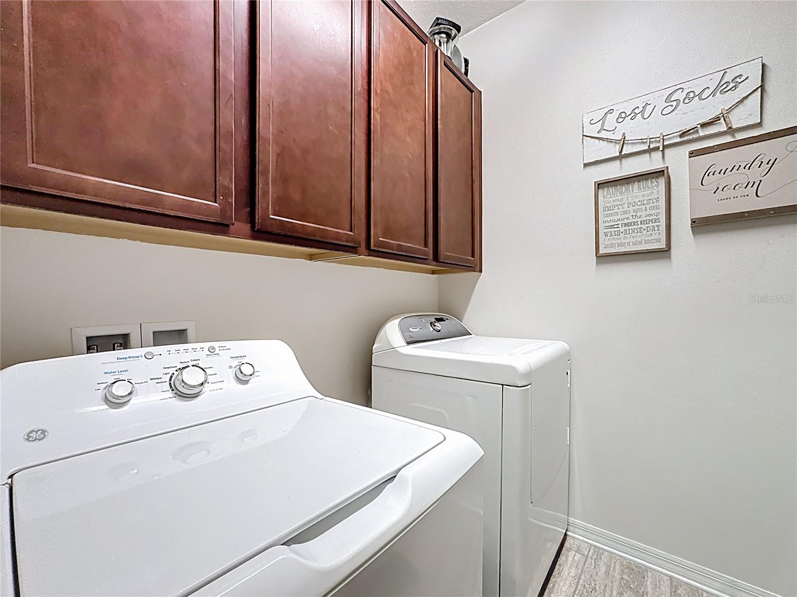 Image 38 of 48 For 1234 Fountain Coin Loop