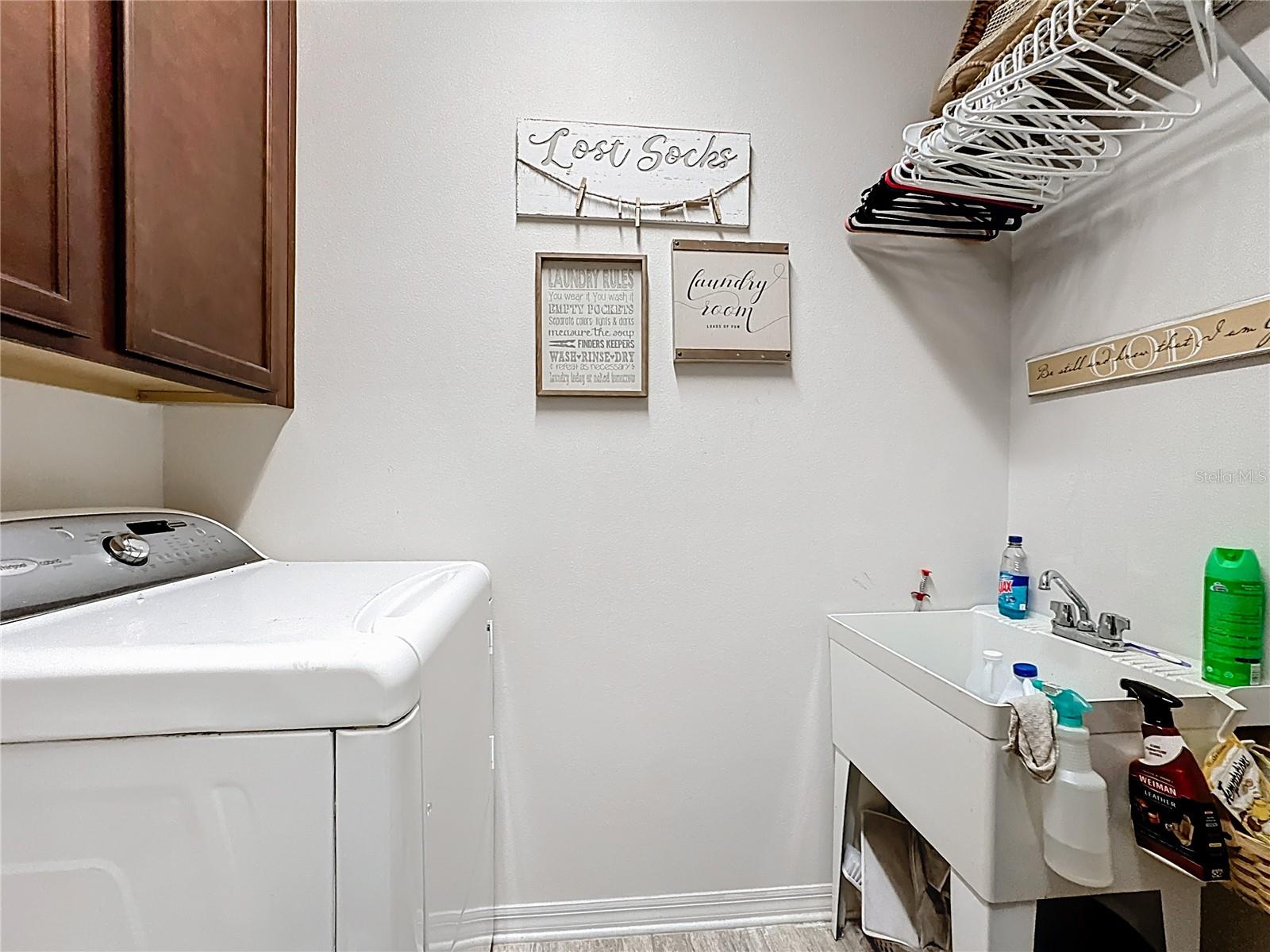 Image 39 of 48 For 1234 Fountain Coin Loop