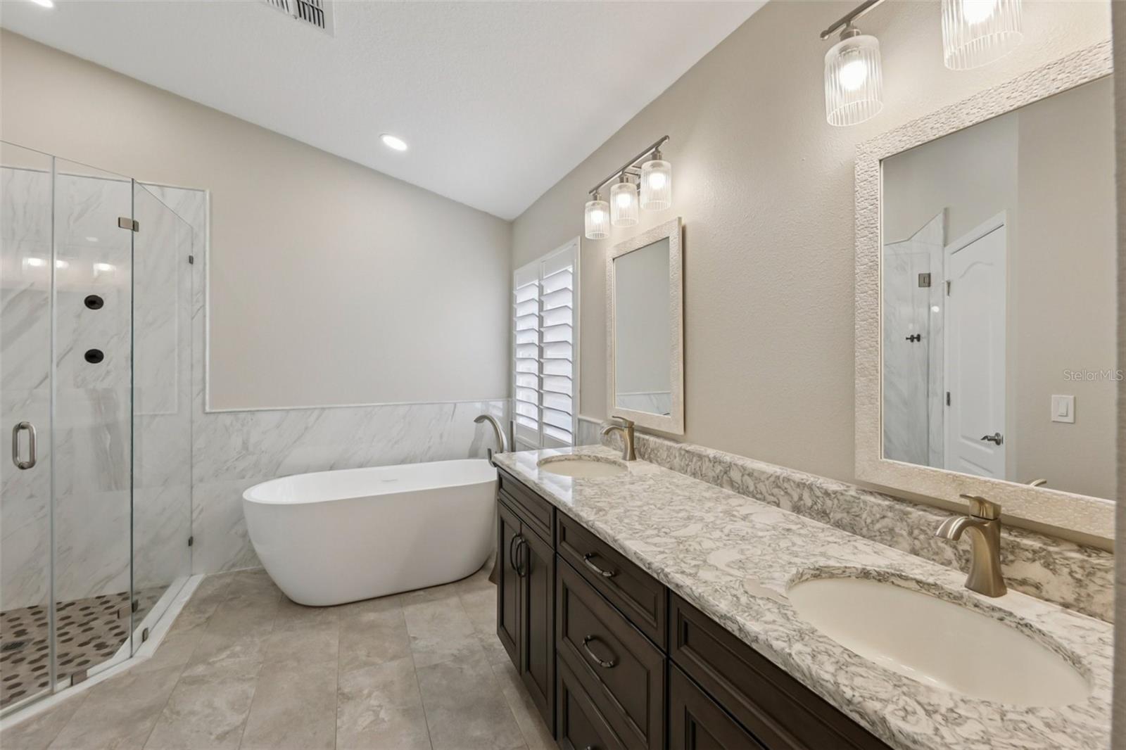 Image 16 of 46 For 2337 Runyon Court