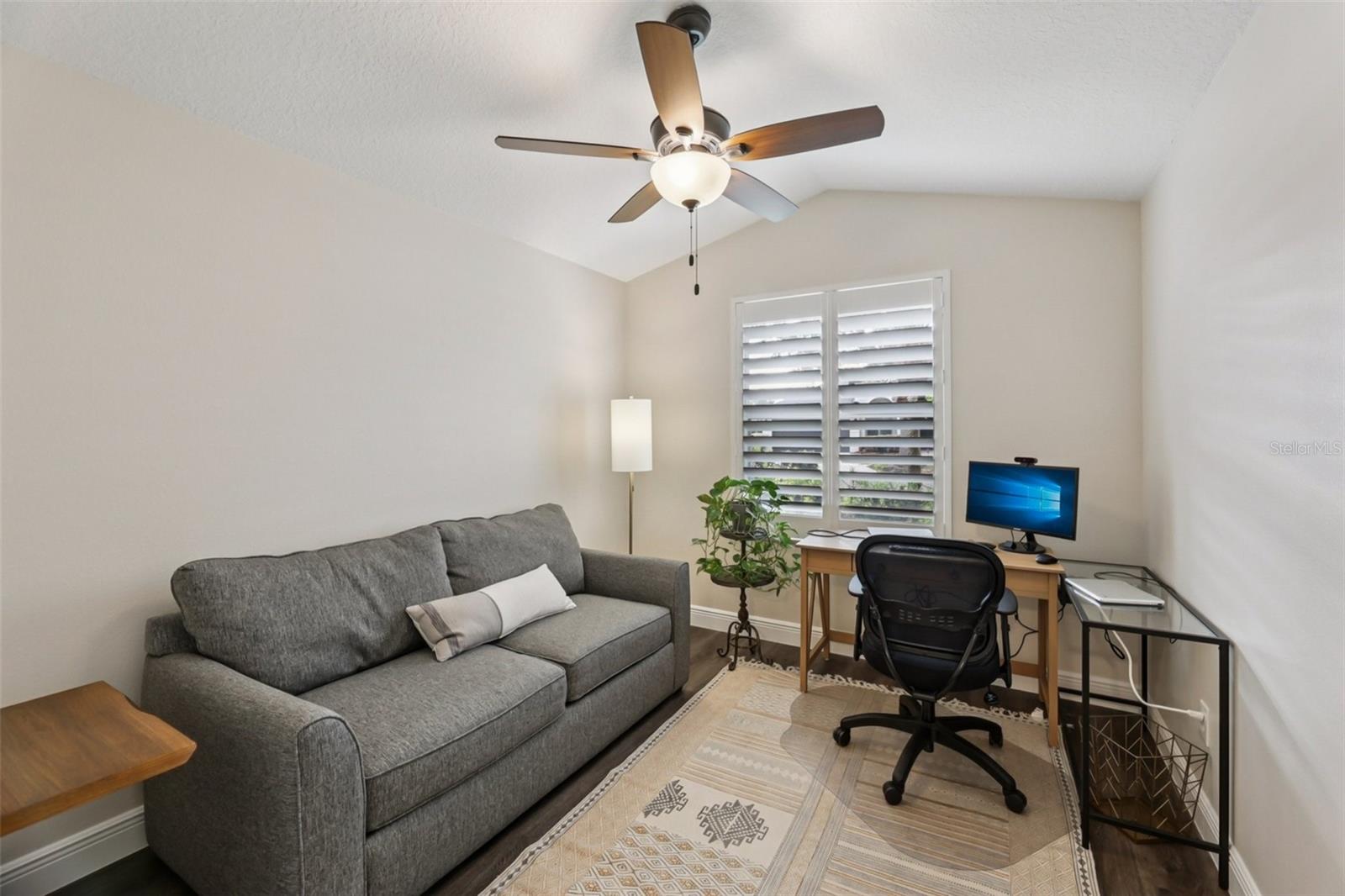 Image 20 of 46 For 2337 Runyon Court