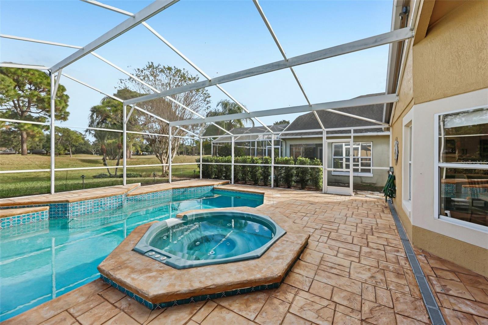 Image 23 of 46 For 2337 Runyon Court