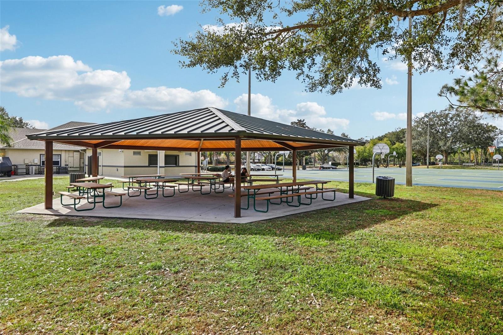 Image 39 of 46 For 2337 Runyon Court