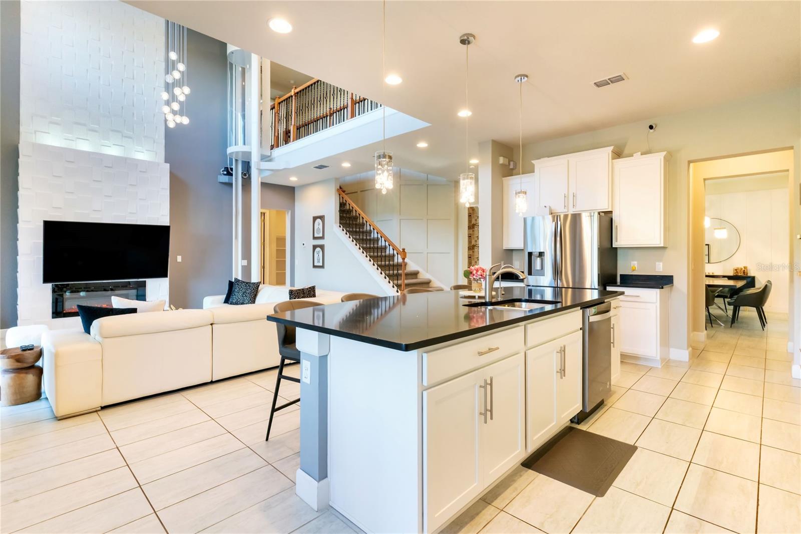 Image 11 of 36 For 9210 Royal Estates Boulevard