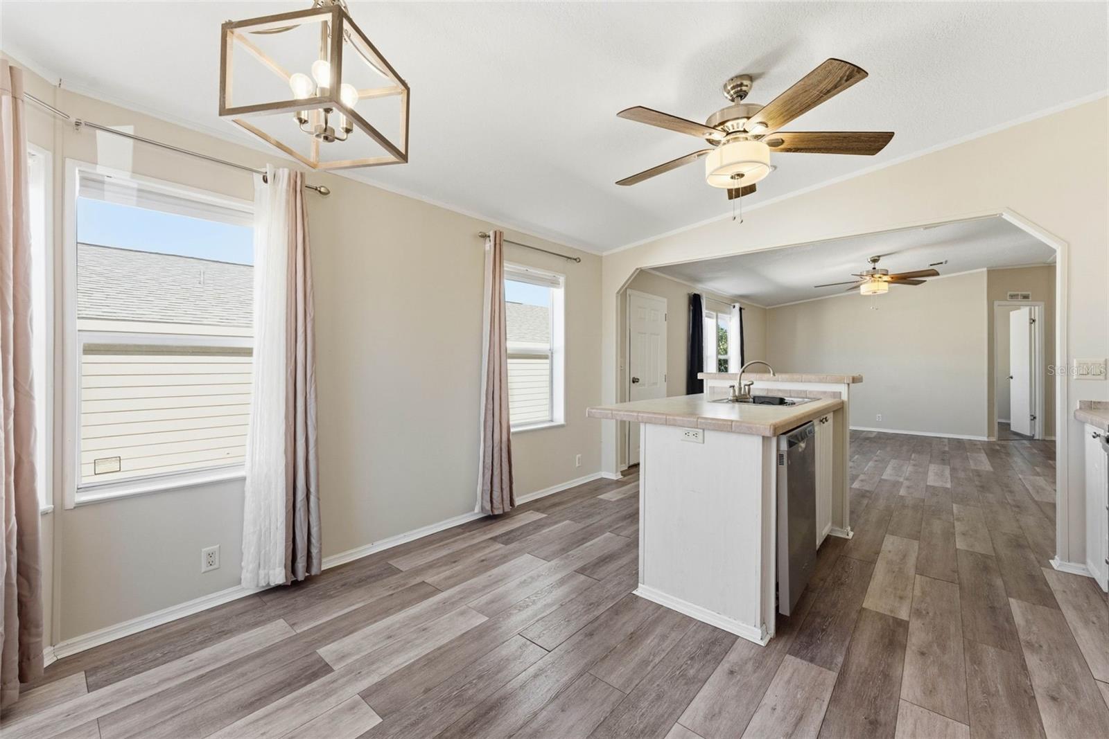 Image 13 of 53 For 50989 Highway 27 204