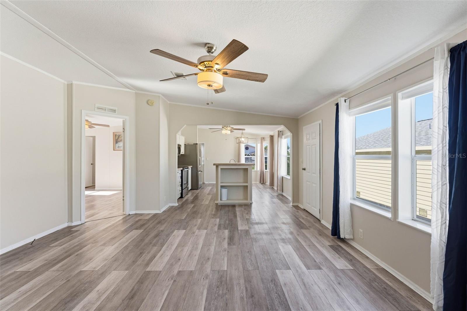 Image 18 of 53 For 50989 Highway 27 204