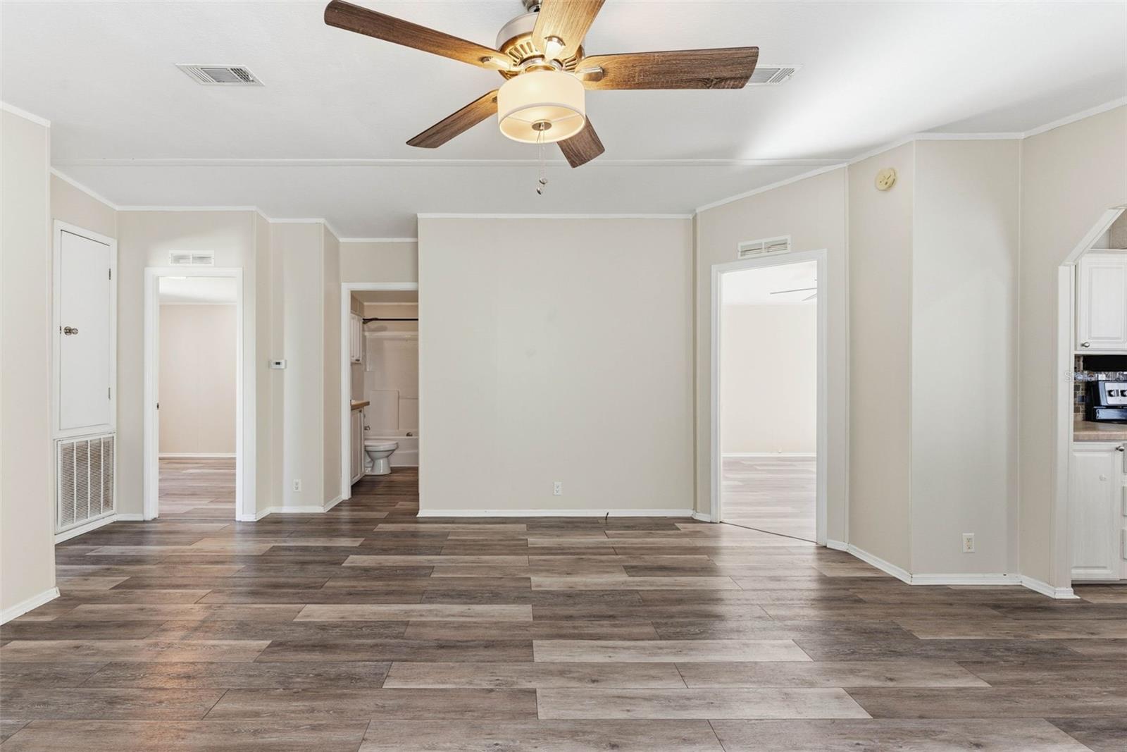 Image 21 of 53 For 50989 Highway 27 204