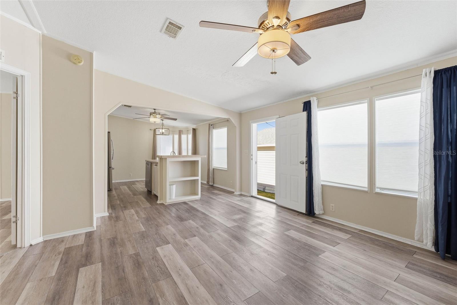 Image 25 of 53 For 50989 Highway 27 204