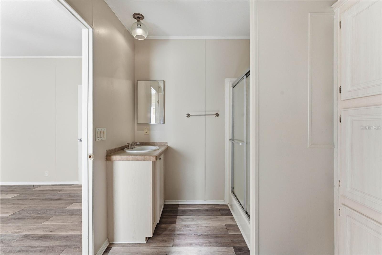 Image 33 of 53 For 50989 Highway 27 204